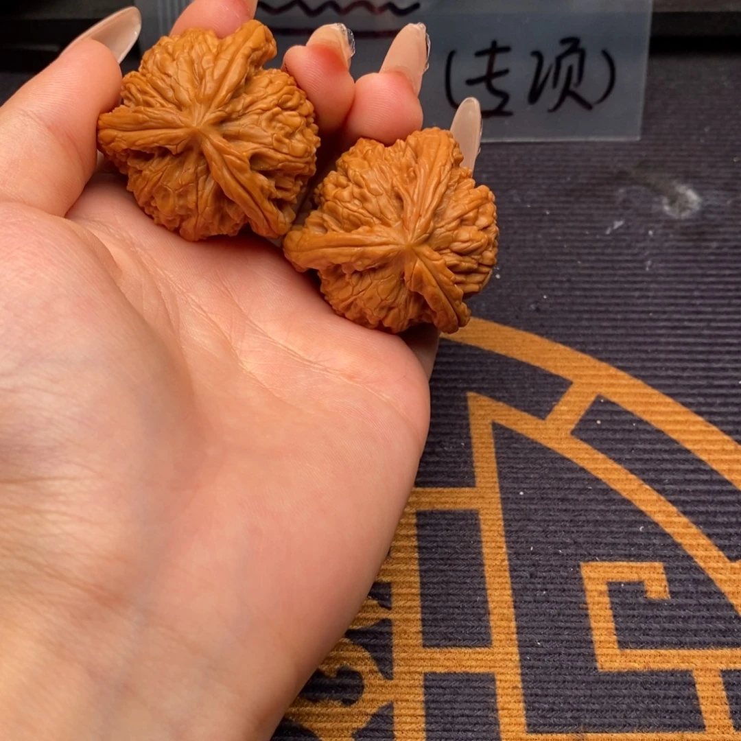 7***7吊坠文玩核桃白狮子