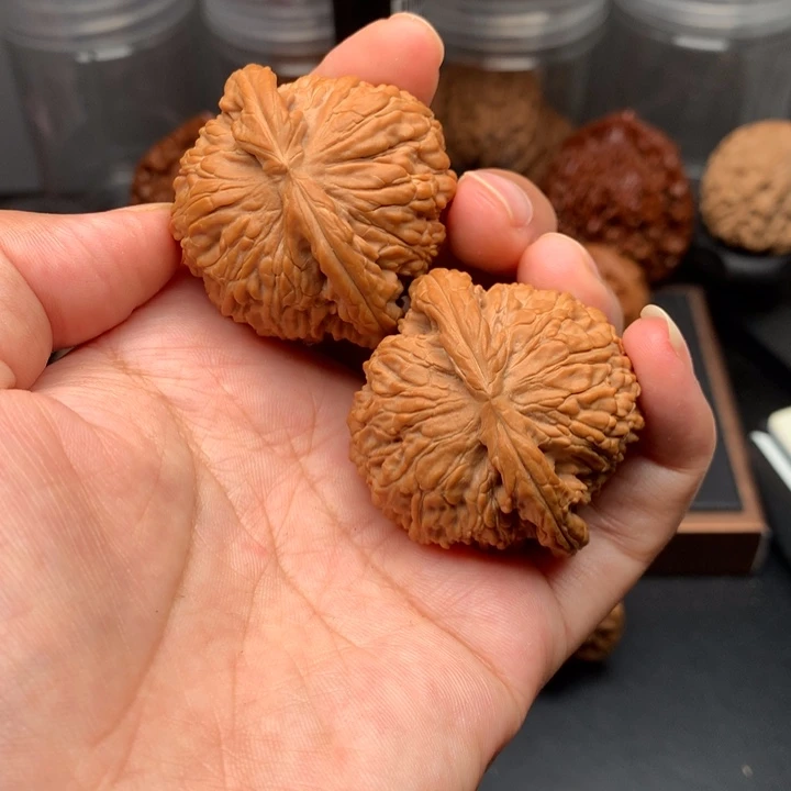 文玩核桃把件42球白