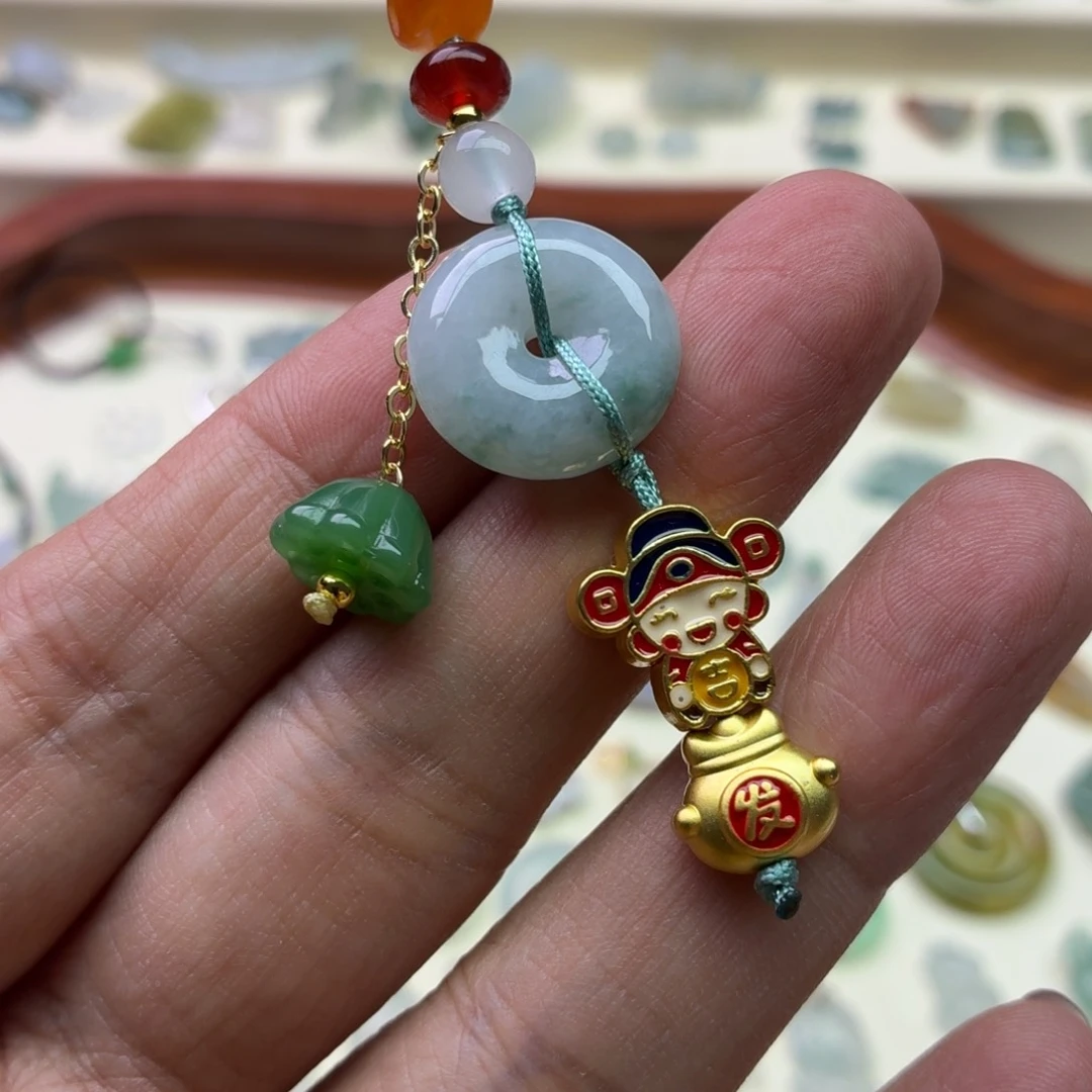 翡翠未镶嵌颈饰财哥福袋