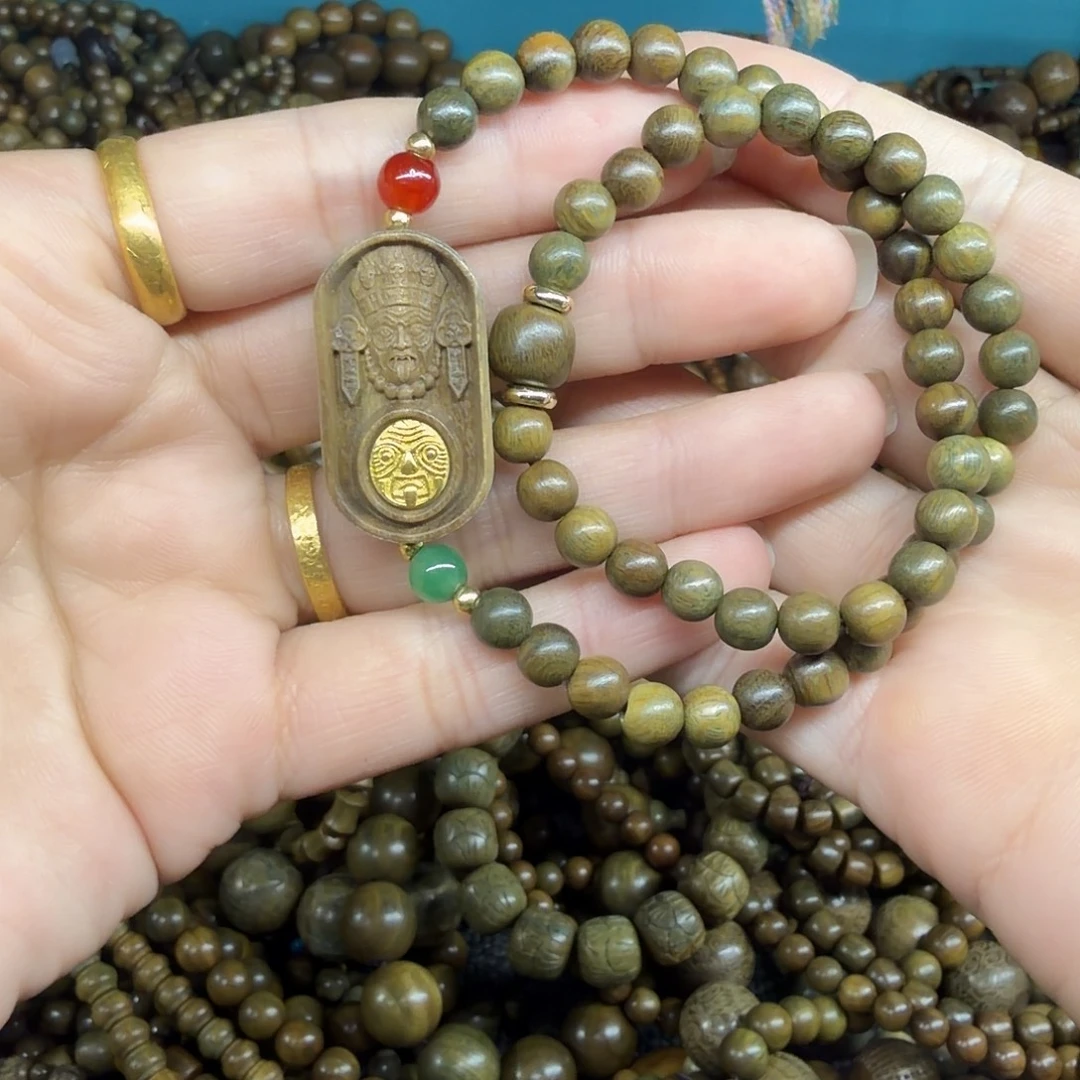 维腊木（绿檀）无事牌