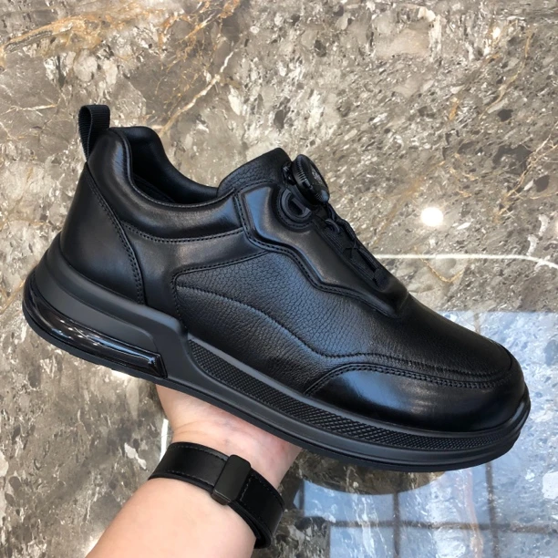 男鞋2025秋季新款时尚旋转扣休闲鞋圆头黑色厚底轻便男商务皮鞋