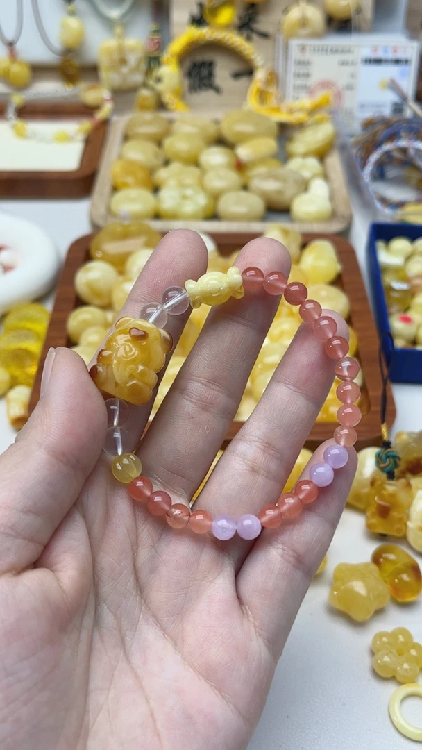 天然蜜蜡小熊手链