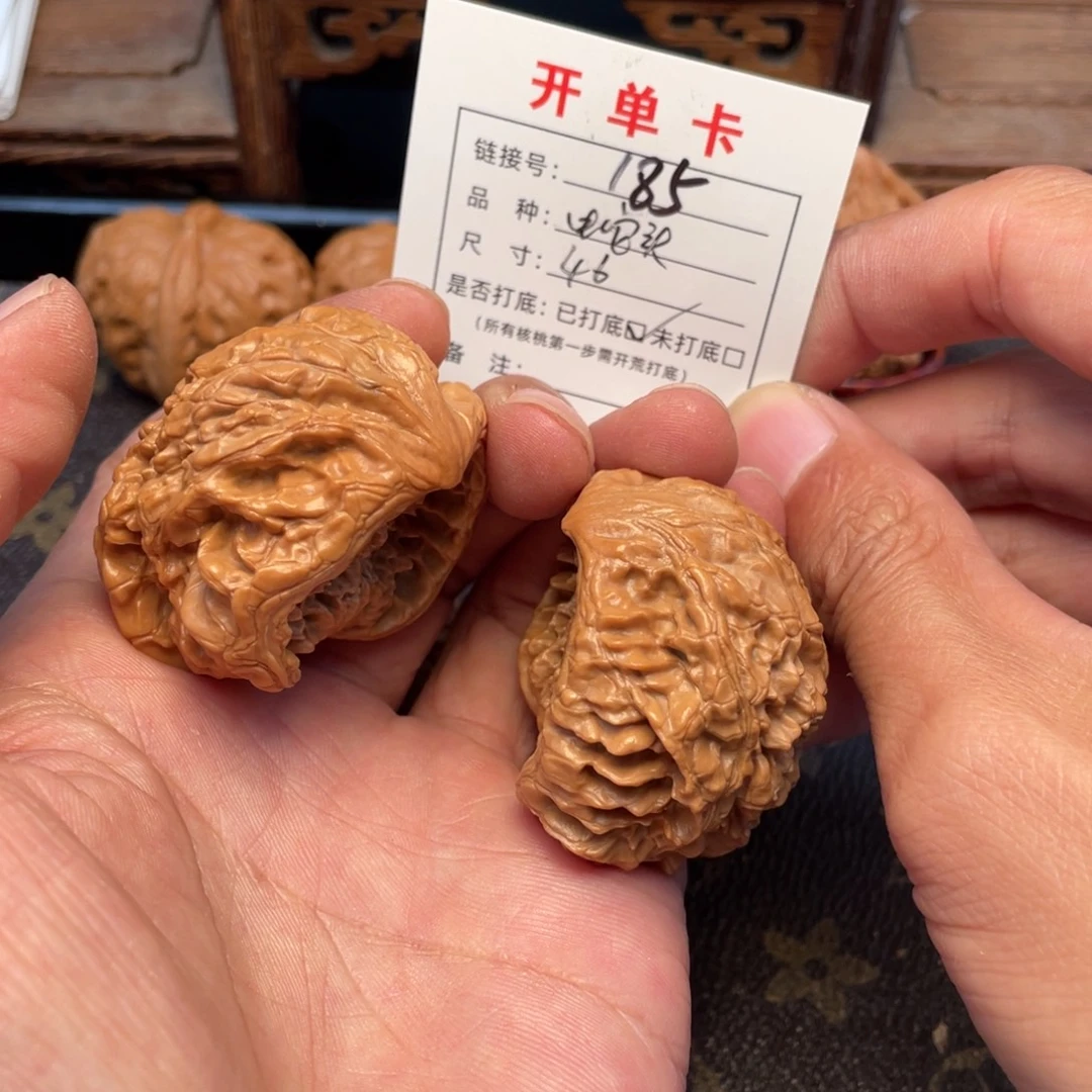 吊坠桃核文玩核桃