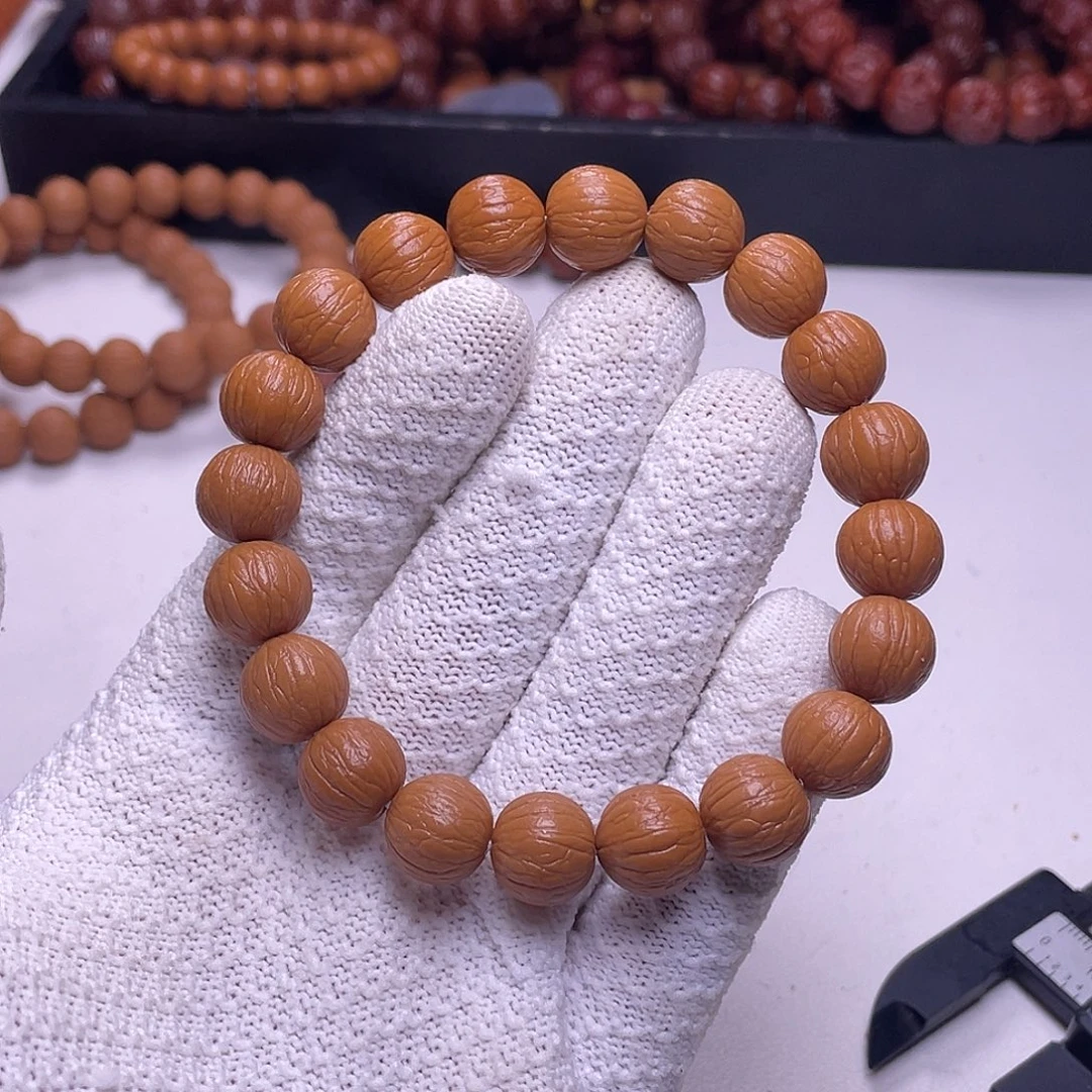 猴头核桃吊坠聚宝盆