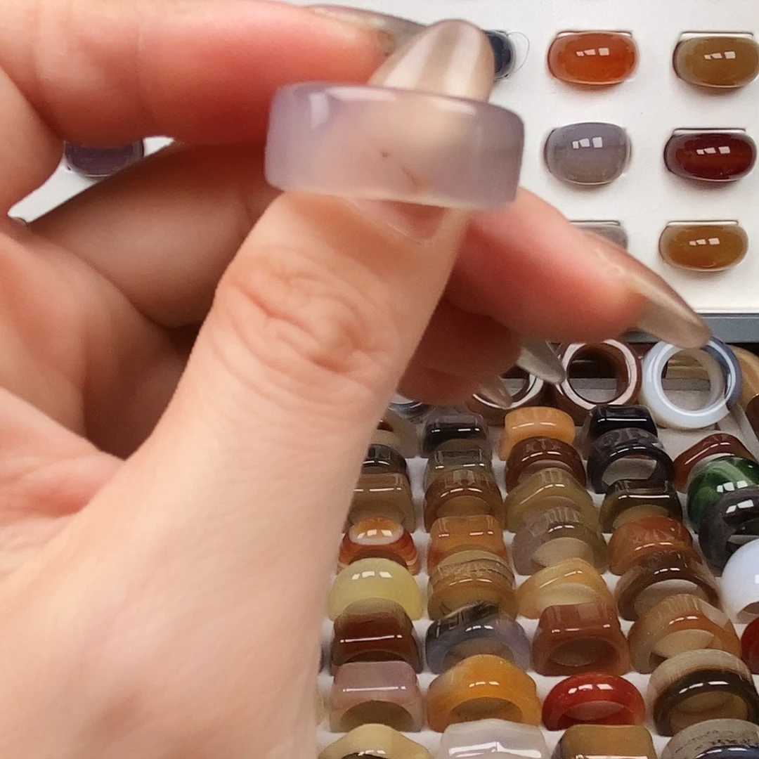 玖***姐玛瑙/玉髓合金戒指