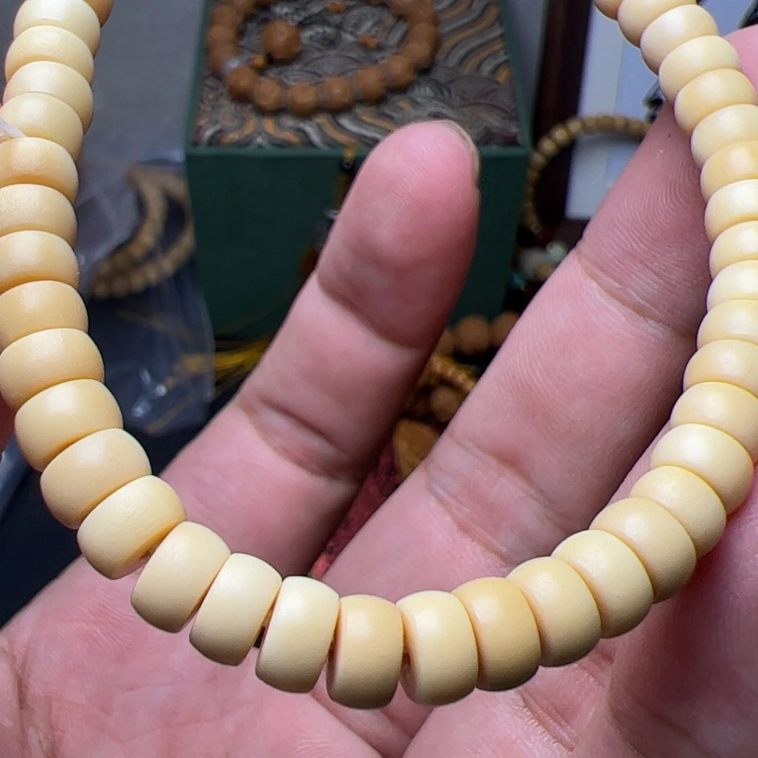 猴头核桃吊坠看看咯