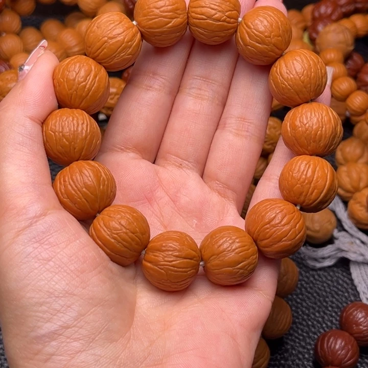 猴头核桃吊坠聚宝盆18