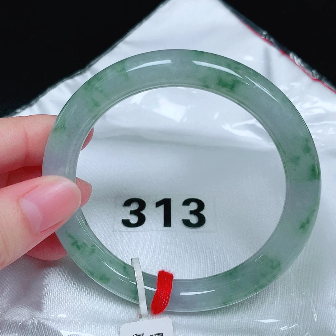 翡翠未镶嵌手镯（圆镯）