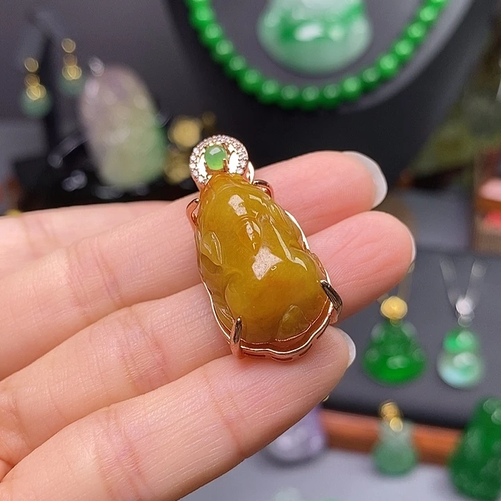 吊坠(赠链)未镶嵌翡翠