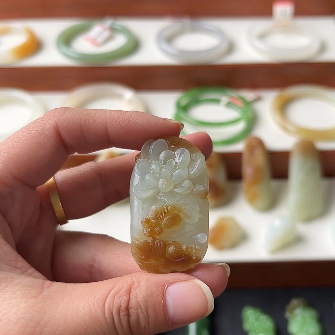 和田玉未镶嵌吊坠(不含链)