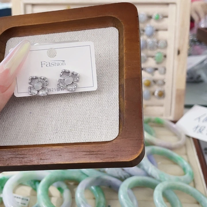 翡翠未镶嵌颈饰天然翡翠Ａ货