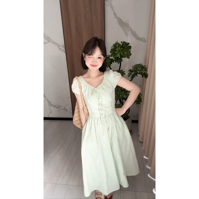 板栗西西【奶绿薄荷】显瘦连衣裙褶皱设计小众短袖甜美收腰中长裙