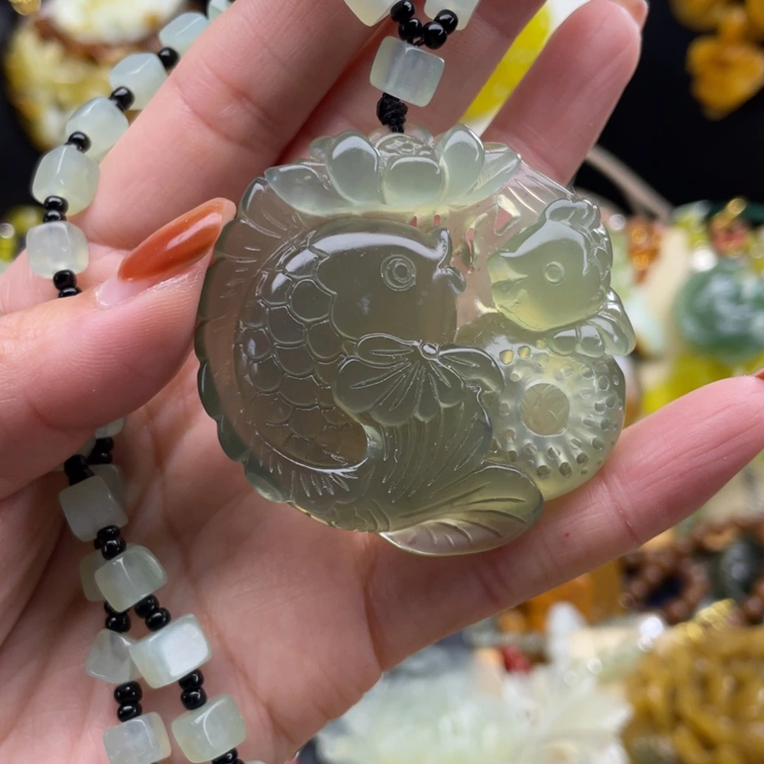 未镶嵌蛇纹石玉颈饰