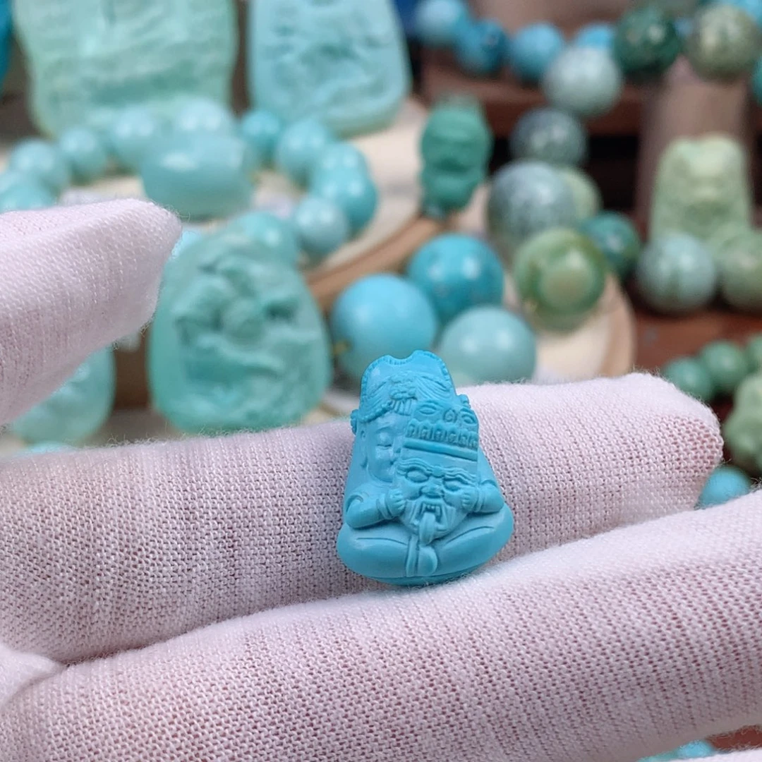 绿松石未镶嵌珠宝奇石