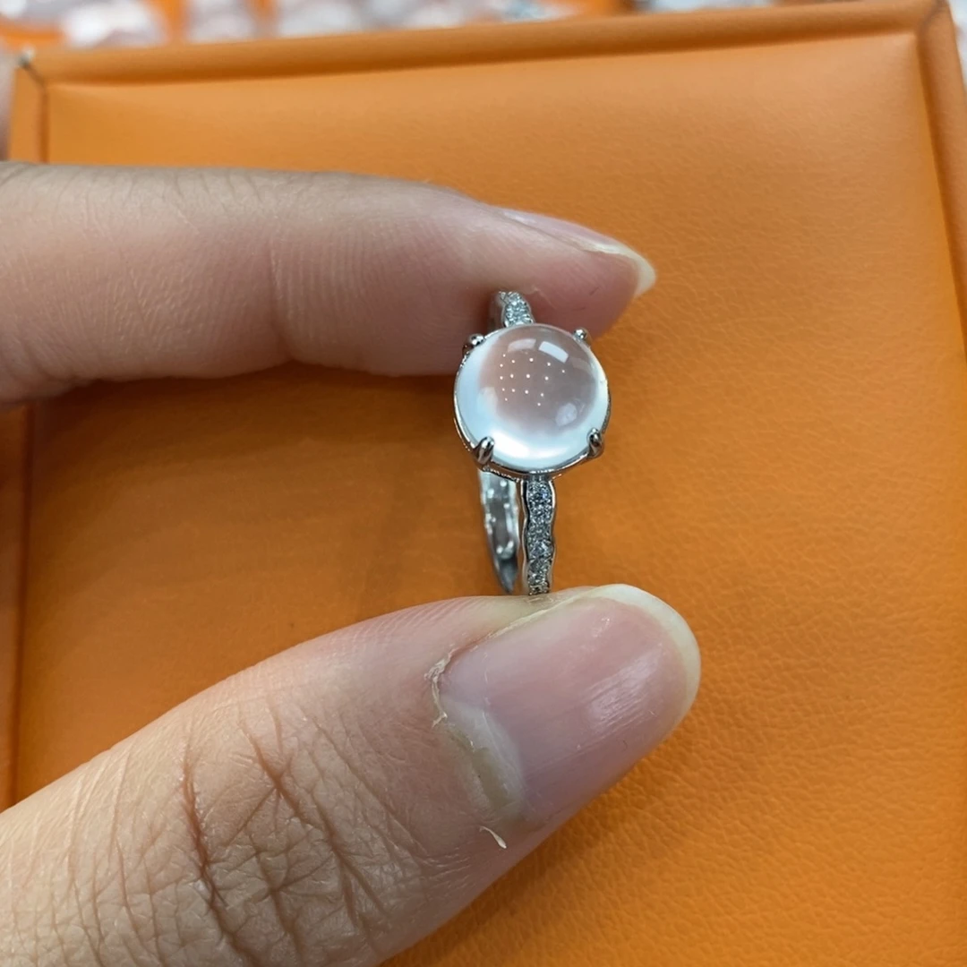 石英质玉吊坠(不含链)合金