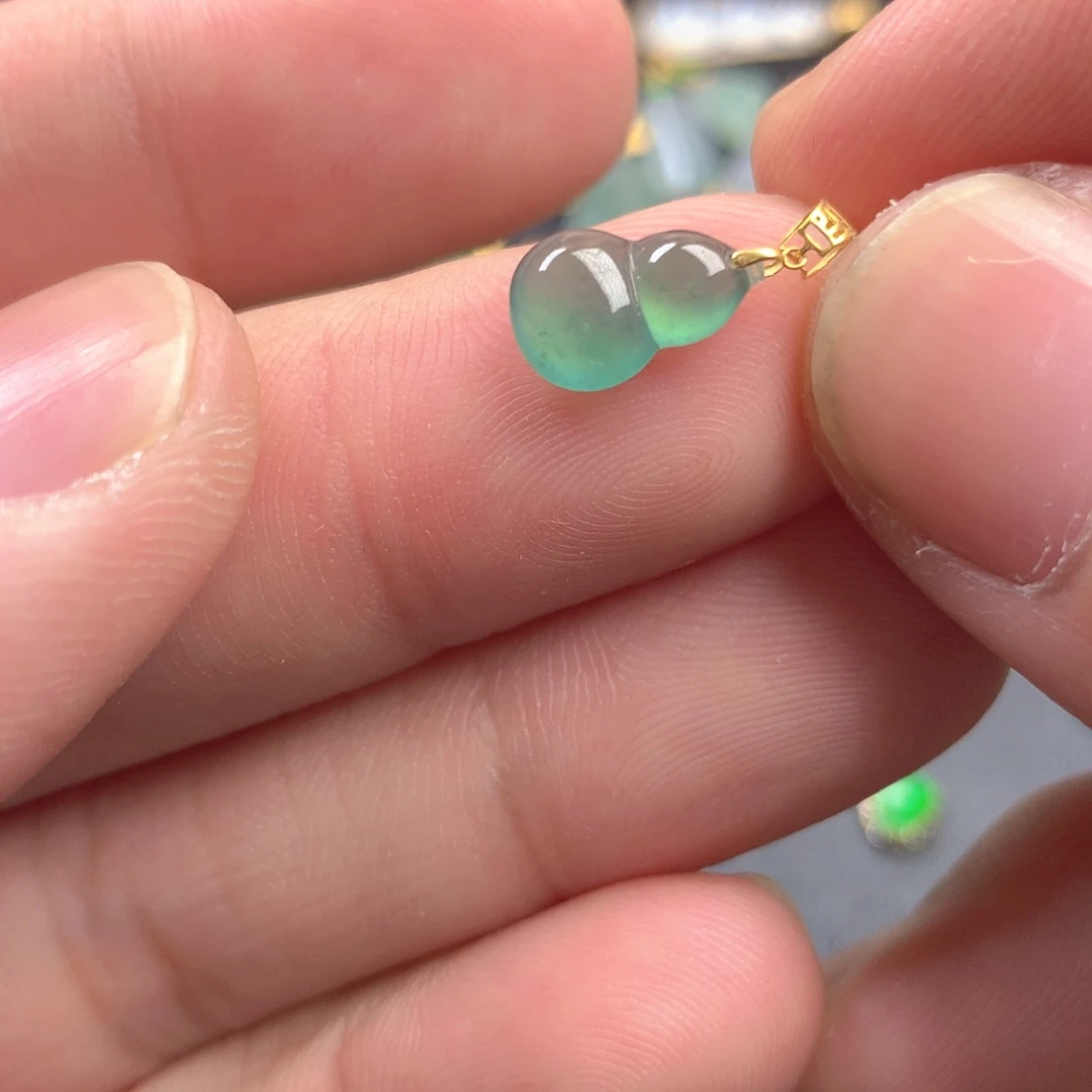 【闪购商品】颈饰18K金镶嵌翡翠翡翠