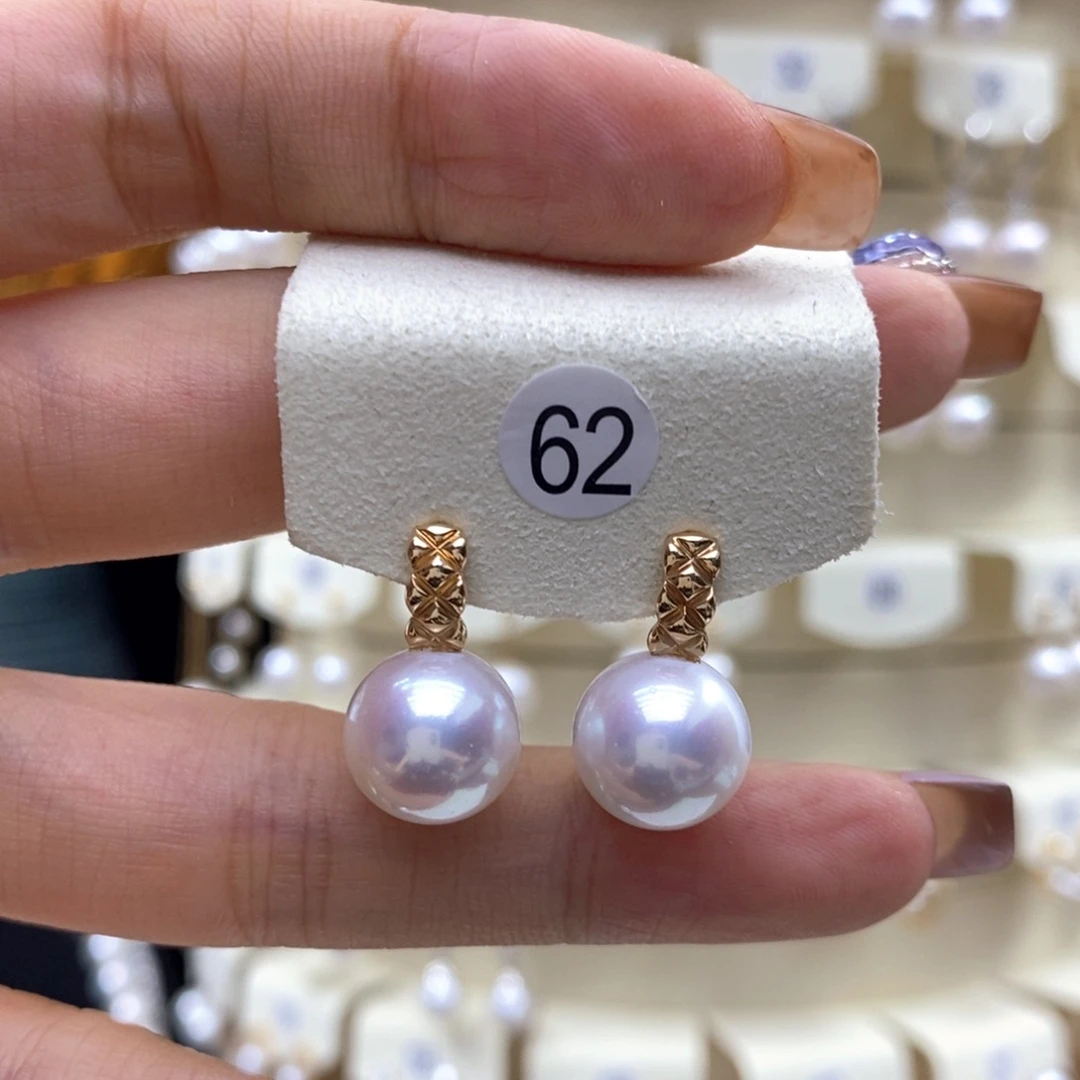 18K金镶嵌淡水珍珠耳饰