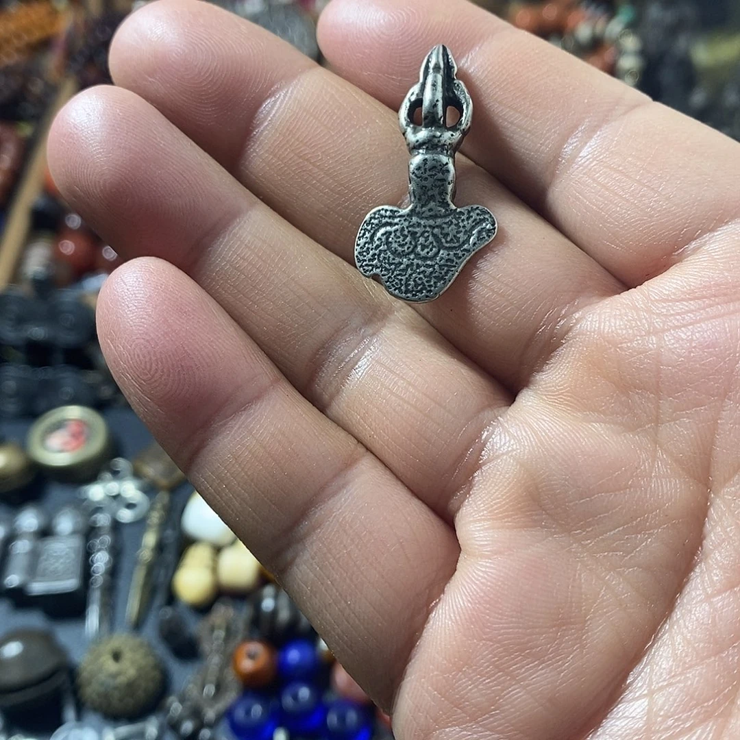 非金属天铁钺刀，藏式风格