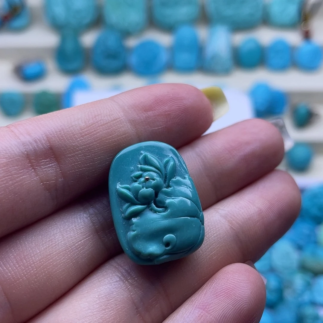 未镶嵌绿松石珠宝奇石