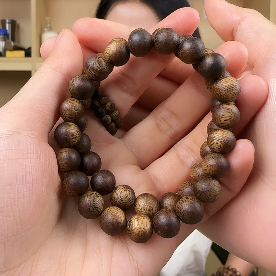 手串沉香乌身卡9保5克+多样性发货一条
