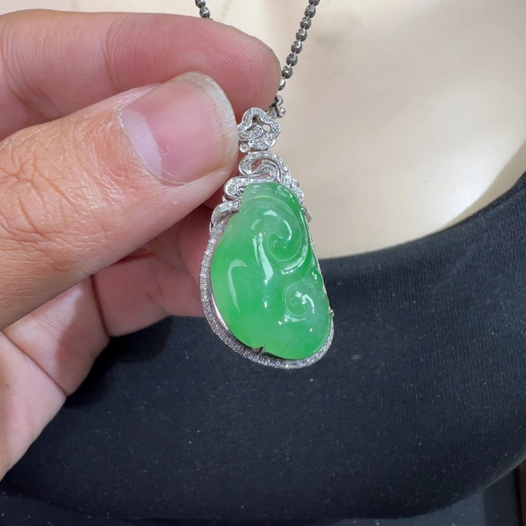 翡翠18K金镶嵌吊坠(不含链)