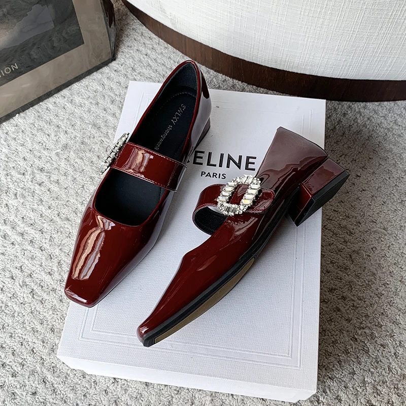 翔春秋季胶粘女鞋方头单鞋黑色春秋漆皮薄款春季复古拼接粗跟女鞋