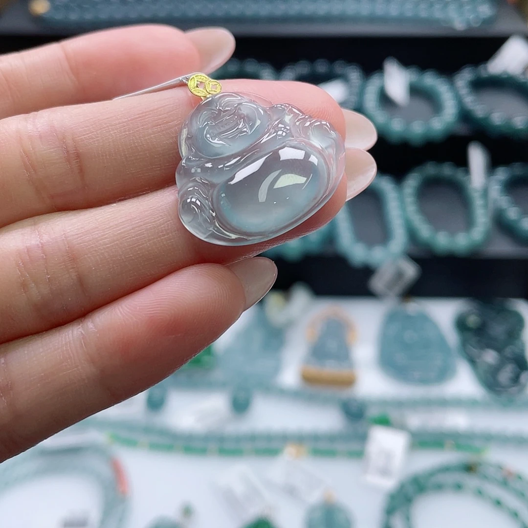 翡翠18K金镶嵌颈饰佛公