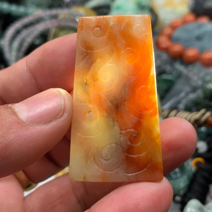 翡翠颈饰未镶嵌保真天然A货翡翠