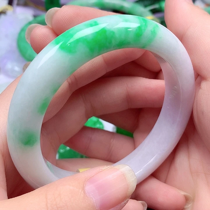 翡翠未镶嵌手镯翡翠手镯