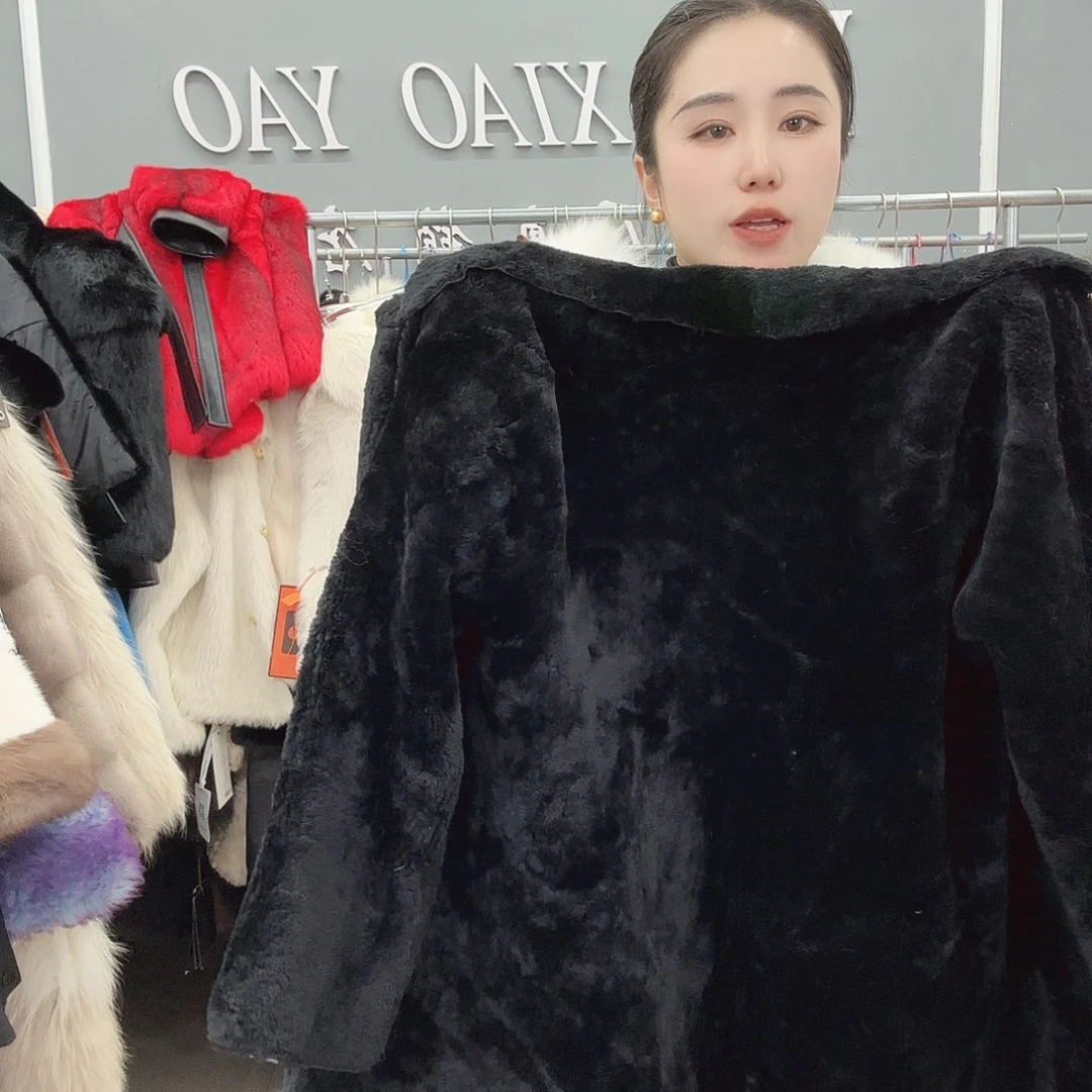 姚小妖家高端皮草