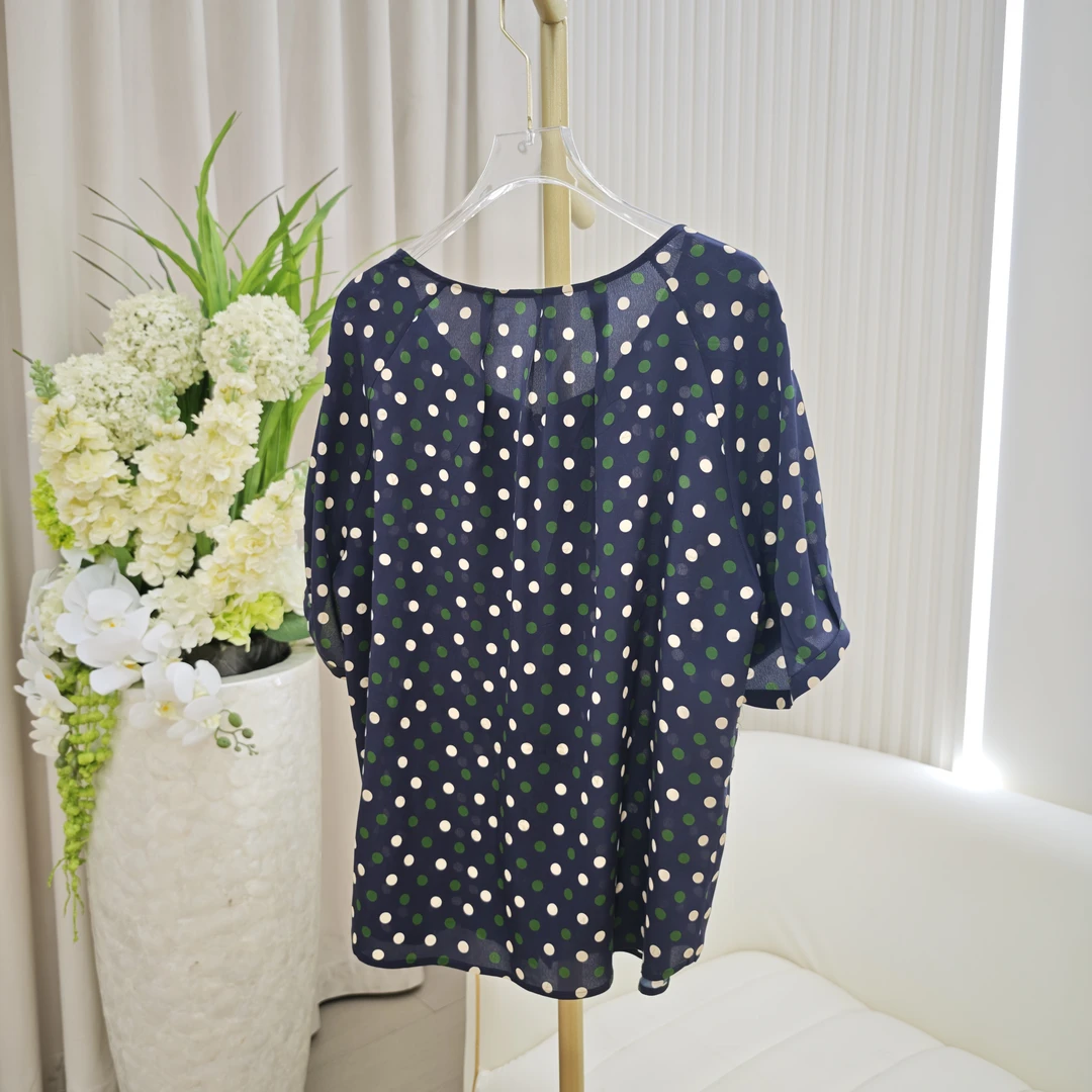 【宸慕】新款双绉100桑蚕丝波点小上衣 25627