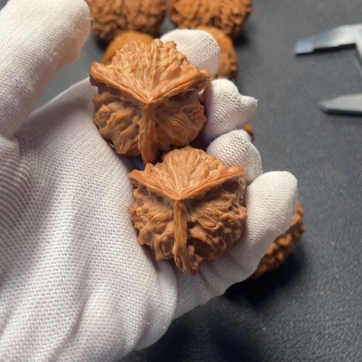 把件文玩核桃?**辉