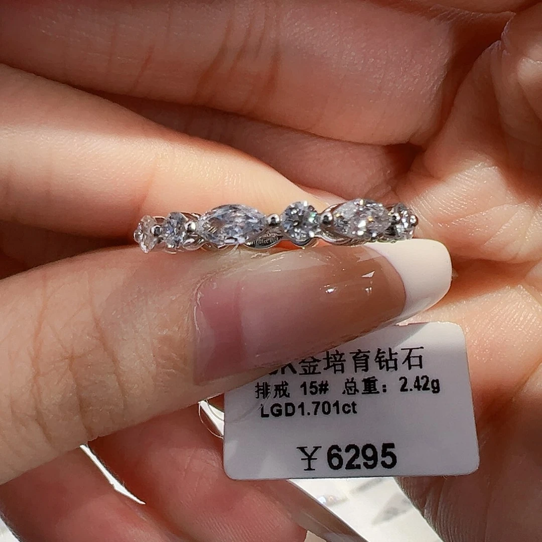 实验室培育钻石18K金镶嵌1.701