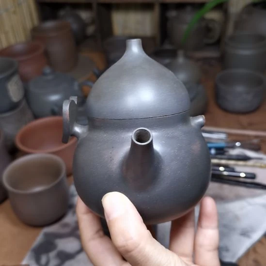 广西钦州坭兴陶茶壶