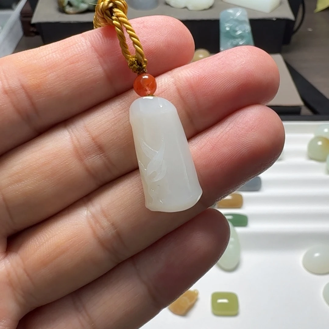 颈饰未镶嵌和田玉