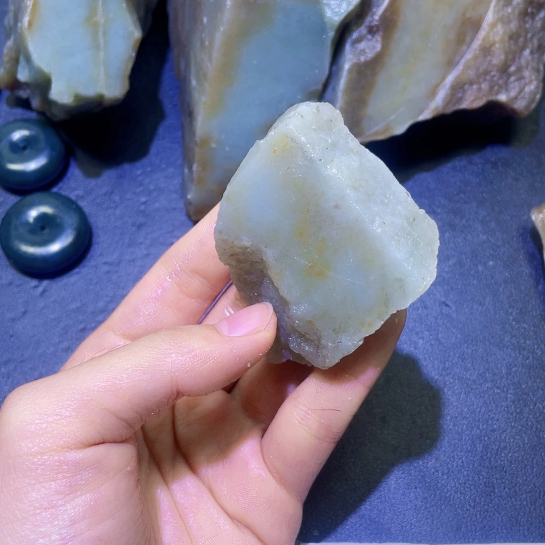 和田玉未镶嵌珠宝半成品