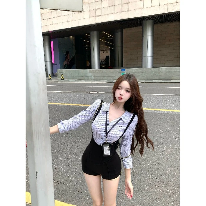 学院风穿搭套装条纹v领长袖收腰衬衫女夏季背带裤黑色短裤两件套