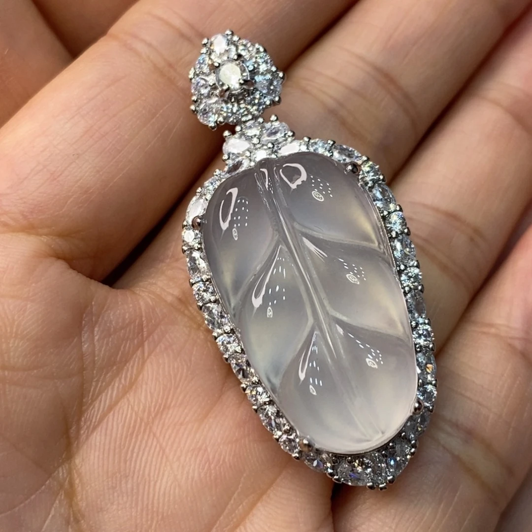 c***a石英质玉合金吊坠