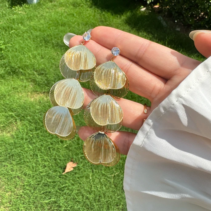 铜合金锆石耳饰 电镀18K名媛风晚宴气质优雅高级感镂空树叶耳饰