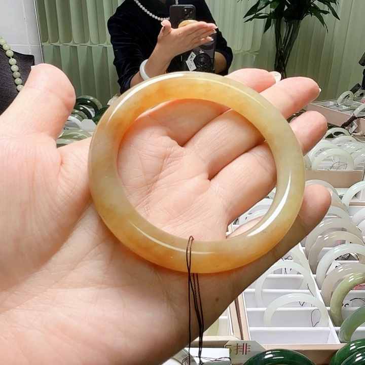 未镶嵌手镯和田玉黄口飘糖