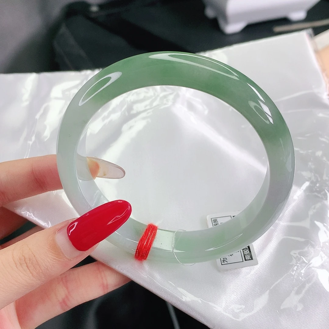 翡翠未镶嵌手镯62圈