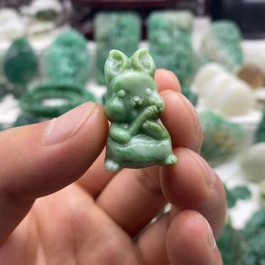 独山玉未镶嵌颈饰花**风