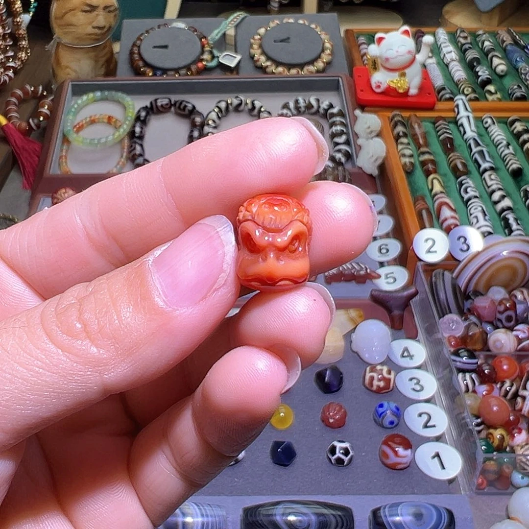 玛瑙/玉髓配饰未镶嵌不****?