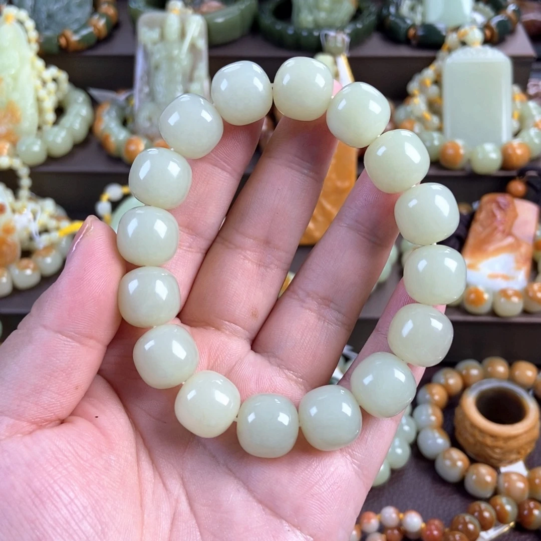 安***业透闪石质玉未镶嵌手串