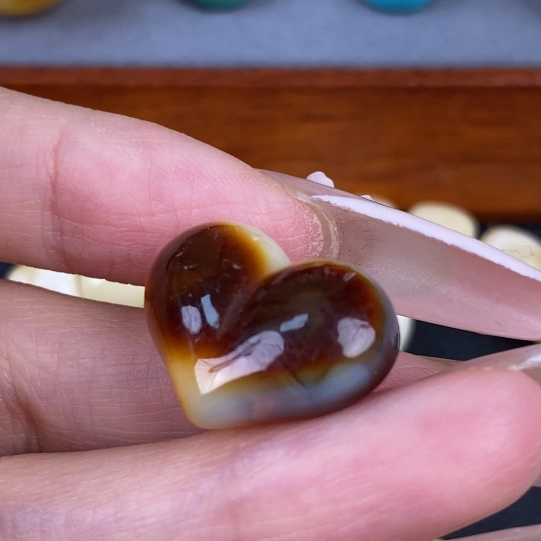 琥珀未镶嵌珠宝奇石253