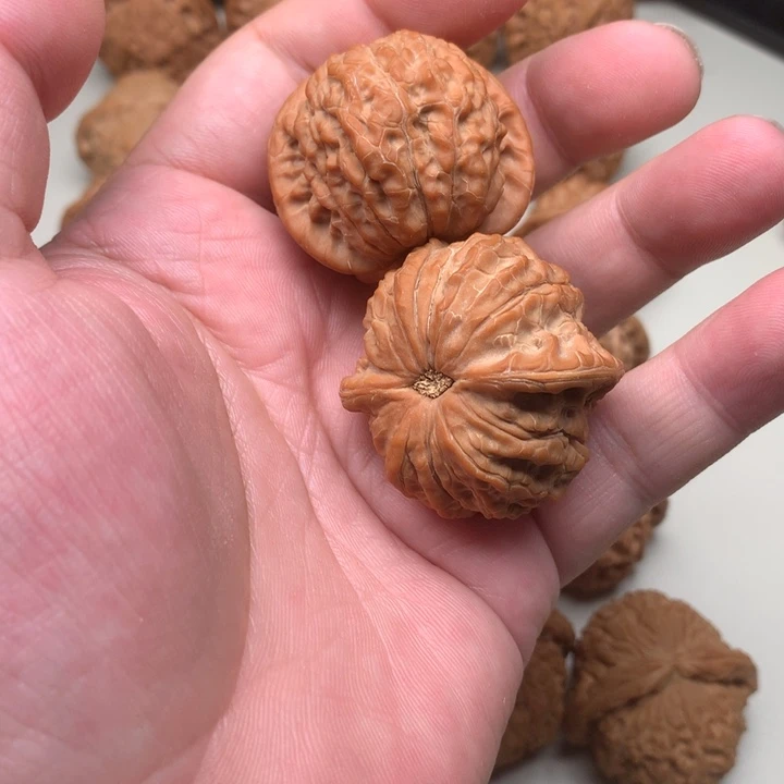 幽***魂吊坠文玩核桃血麒麟