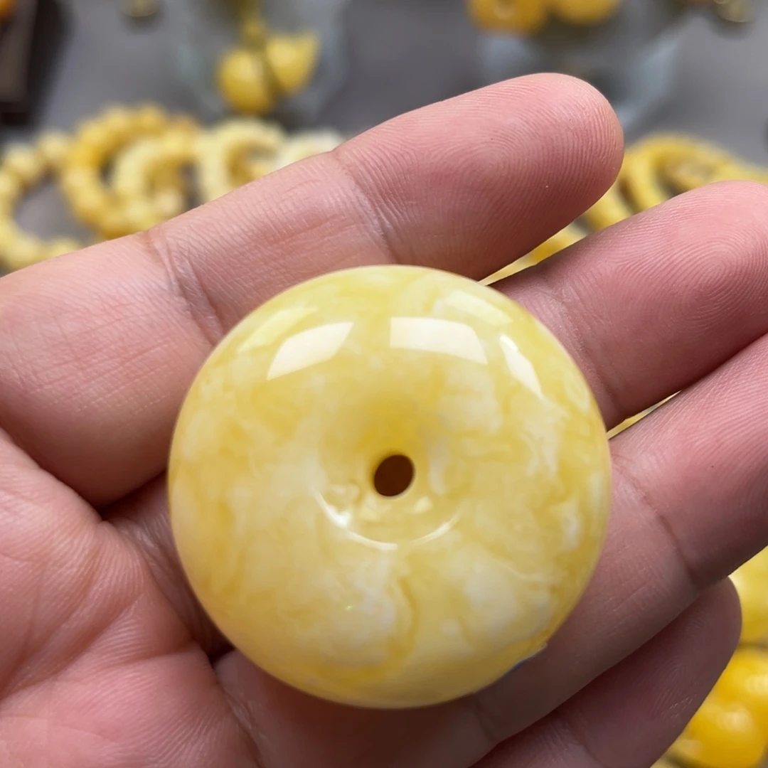 琥珀未镶嵌颈饰吊坠