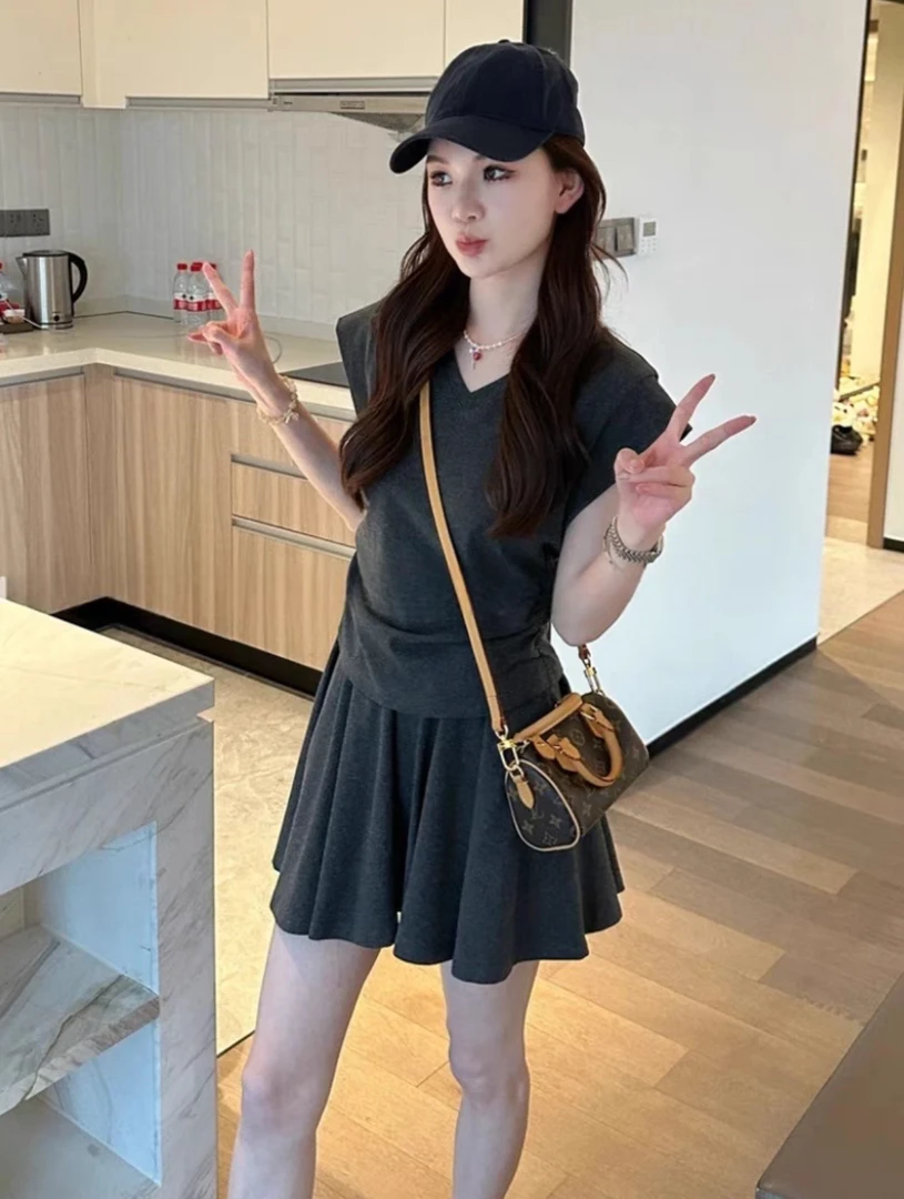 夏季纯欲韩系夏季短袖T恤百褶半身裙两件套纯色夏装套装