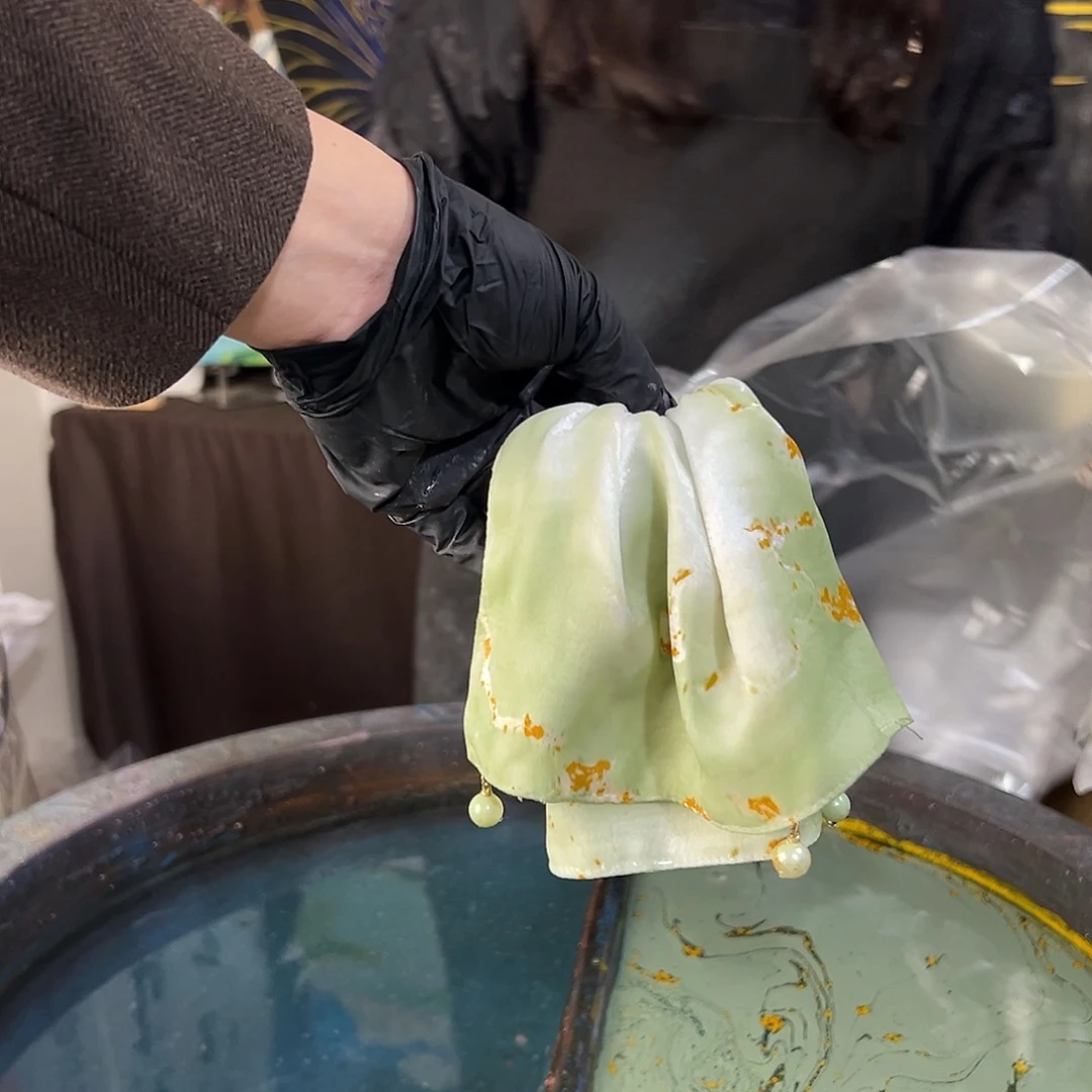 489裙摆抓夹桂花落