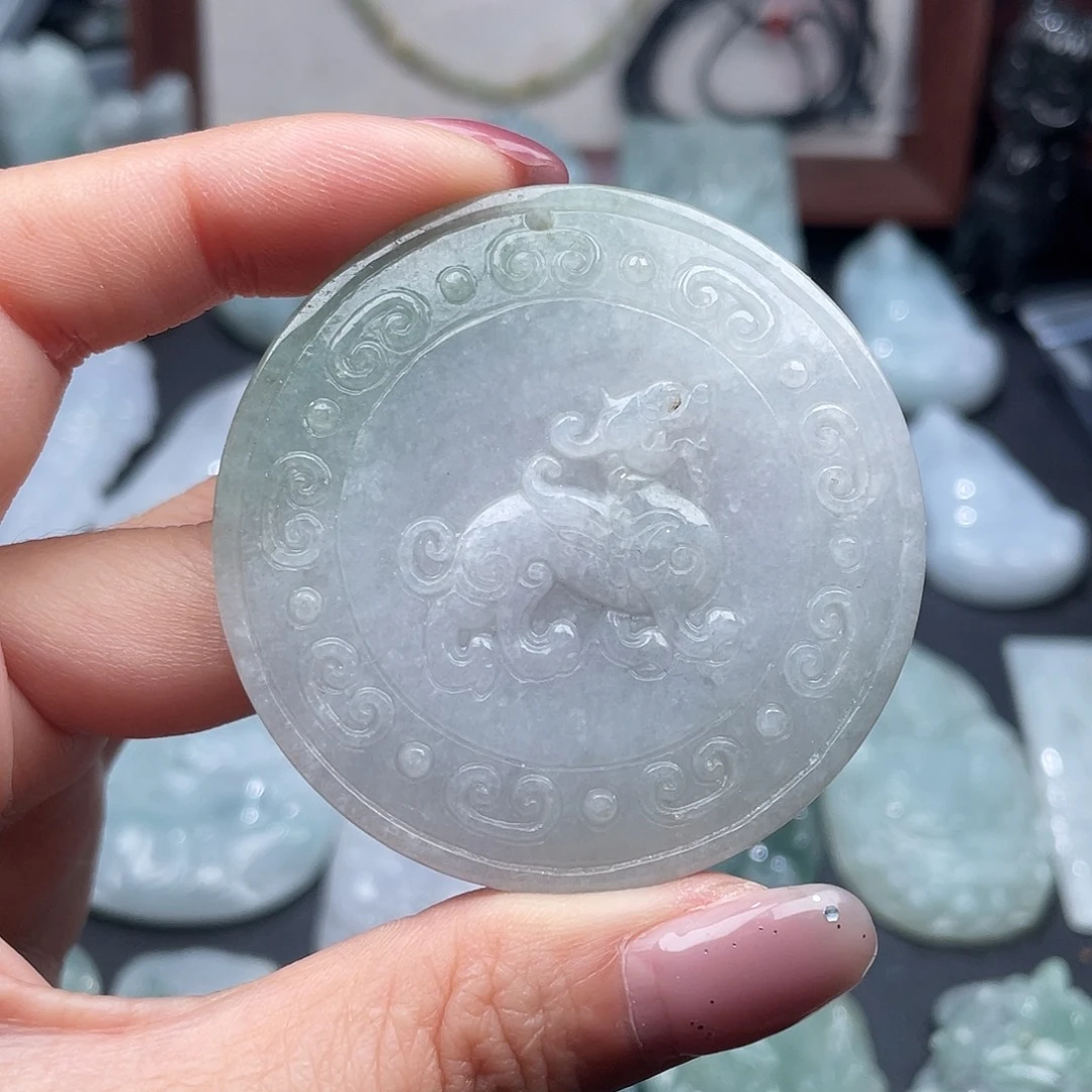 翡翠未镶嵌颈饰翡翠